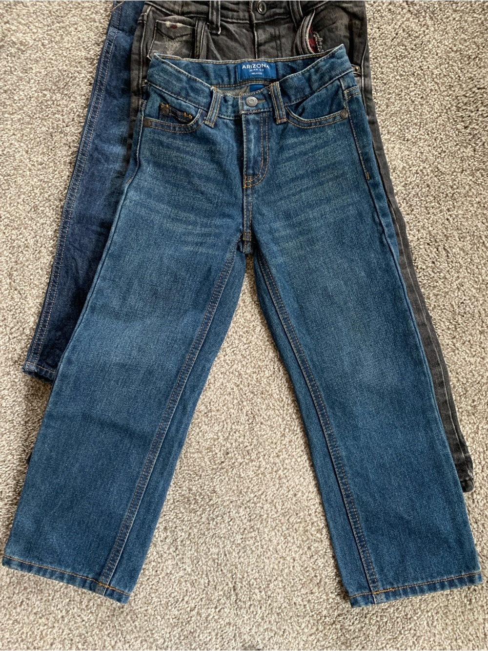 Boys bundle of 5 pairs Size 5T Knit Joggers and Jeans - Picture 4 of 6